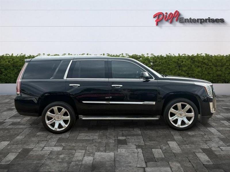 Cadillac Escalade Luxury 2WD 2015