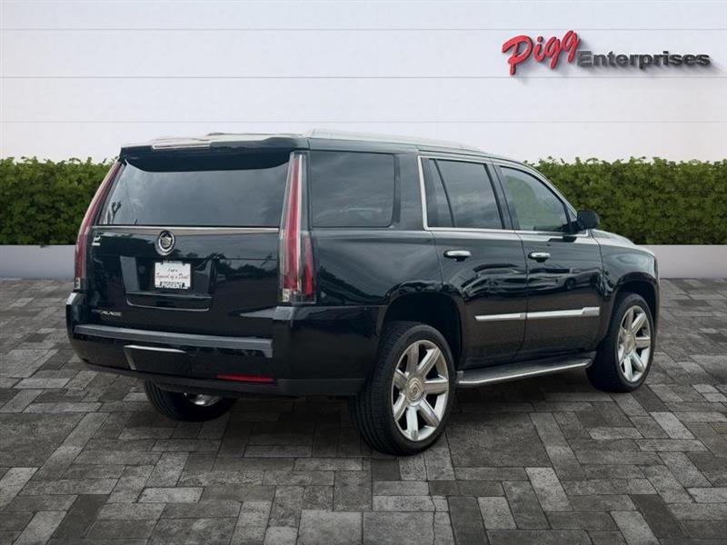 Cadillac Escalade Luxury 2WD 2015