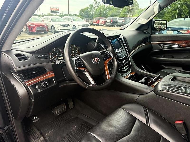 Cadillac Escalade Luxury 2WD 2015