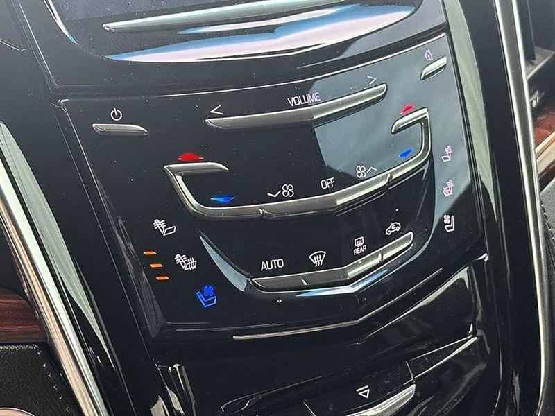 Cadillac Escalade Luxury 2WD 2015