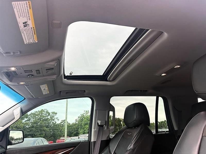 Cadillac Escalade Luxury 2WD 2015