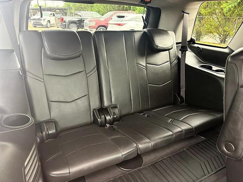 Cadillac Escalade Luxury 2WD 2015