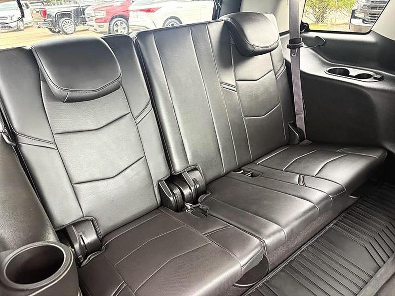 Cadillac Escalade Luxury 2WD 2015