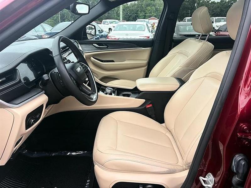 Jeep Grand Cherokee L Limited 4WD 2024