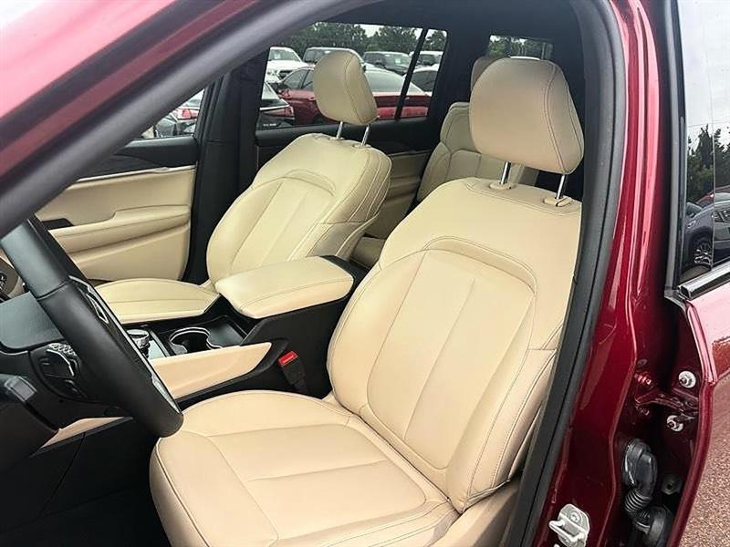 Jeep Grand Cherokee L Limited 4WD 2024
