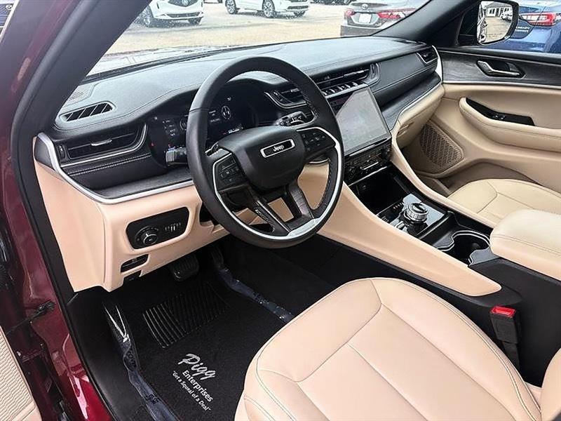 Jeep Grand Cherokee L Limited 4WD 2024