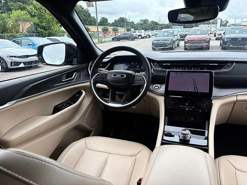 Jeep Grand Cherokee L Limited 4WD 2024