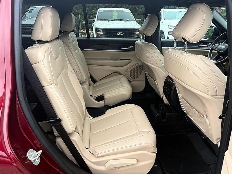 Jeep Grand Cherokee L Limited 4WD 2024