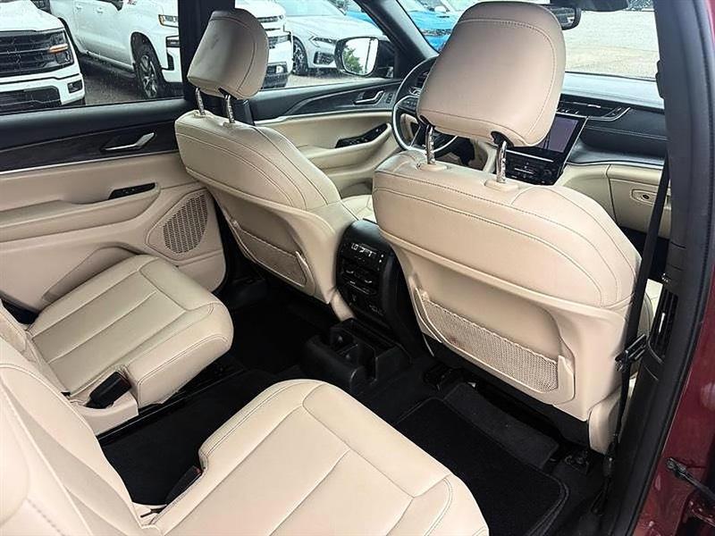 Jeep Grand Cherokee L Limited 4WD 2024