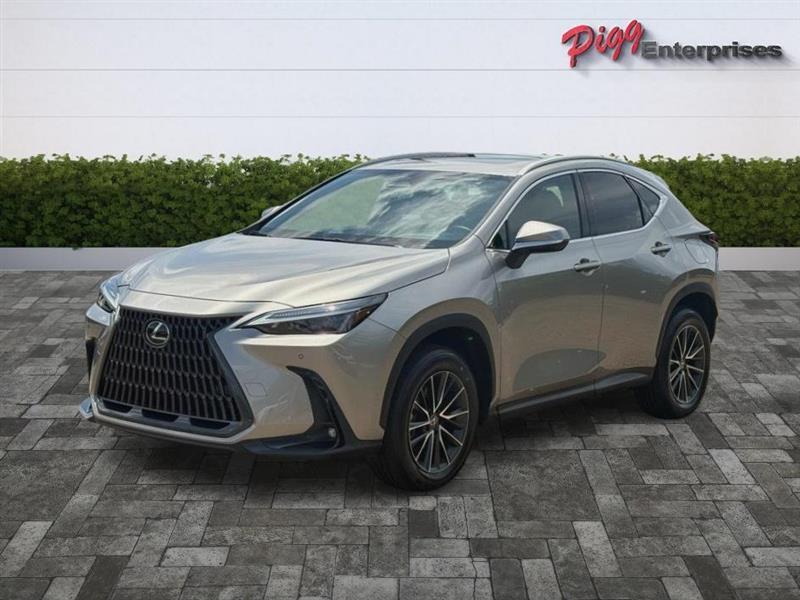 Lexus NX  2023