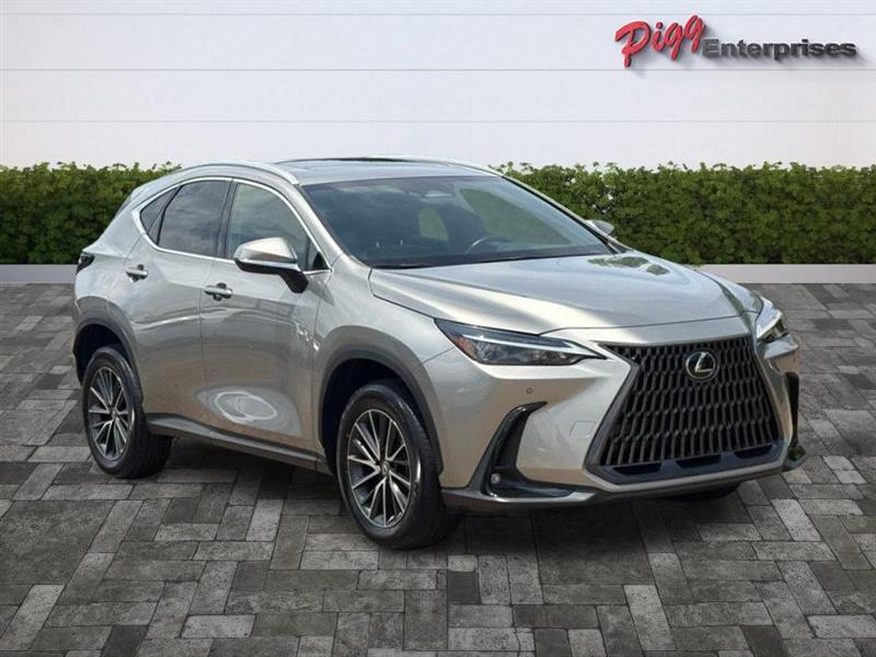 Lexus NX  2023