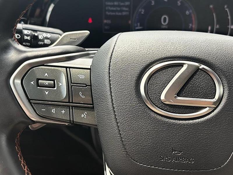 Lexus NX  2023