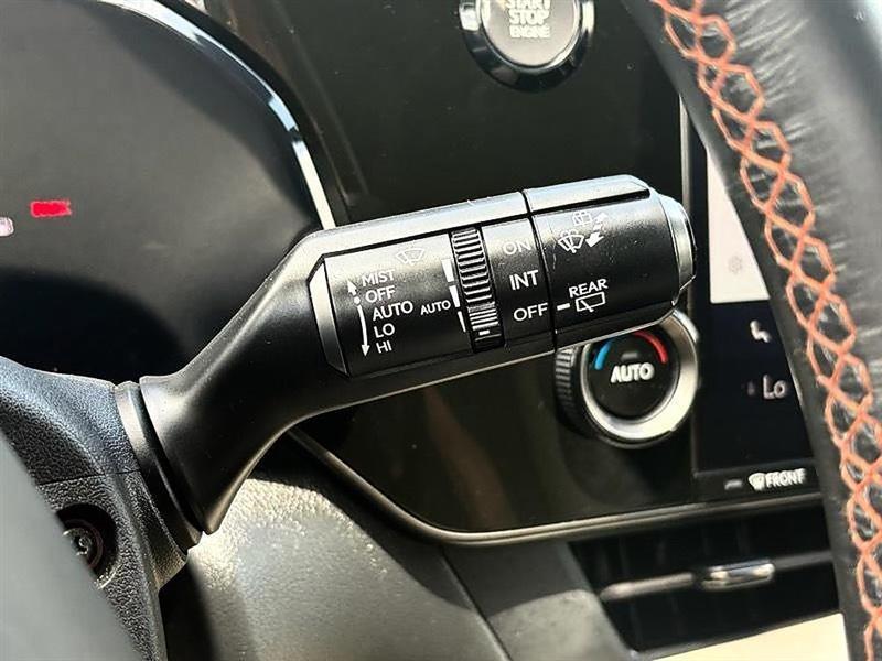Lexus NX  2023
