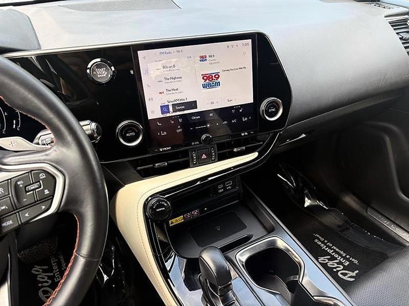 Lexus NX  2023