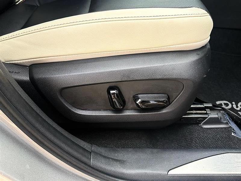 Lexus NX  2023