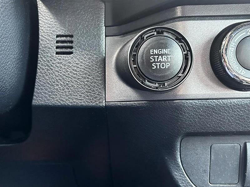 Toyota Tacoma  2021