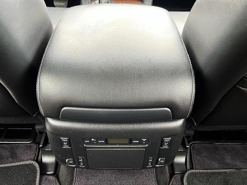 Nissan Armada  2019