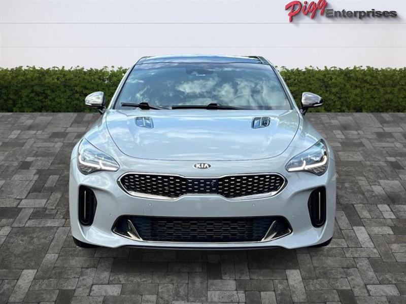 Kia Stinger  2021