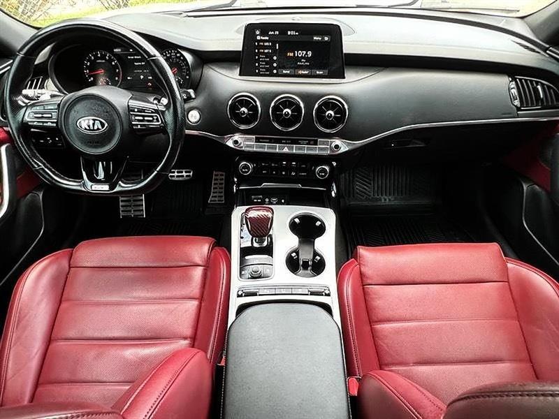 Kia Stinger  2021