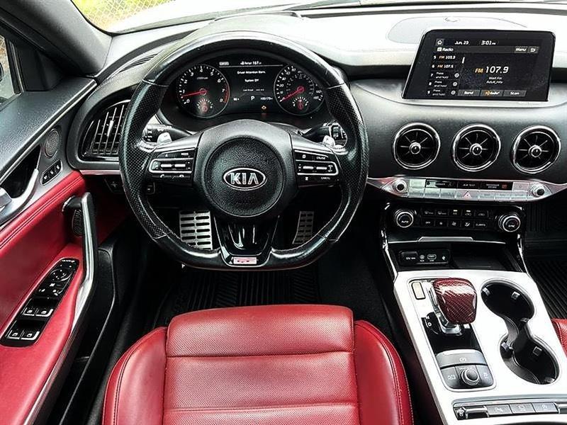 Kia Stinger  2021
