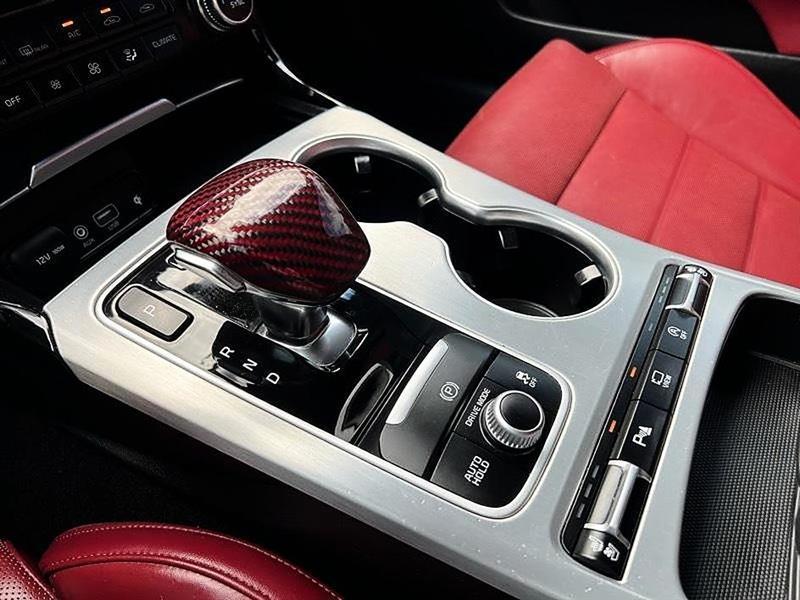 Kia Stinger  2021