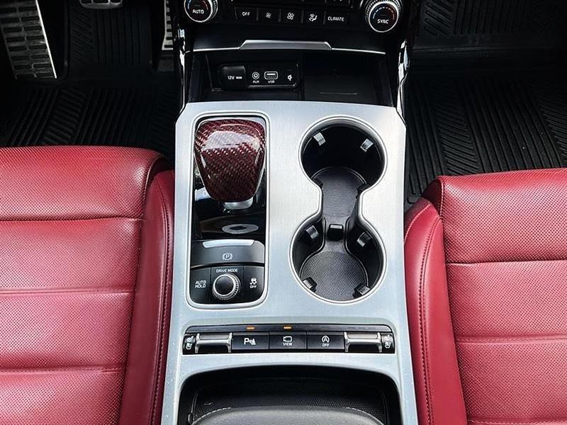 Kia Stinger  2021