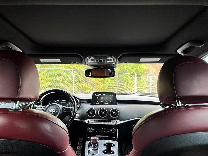 Kia Stinger  2021