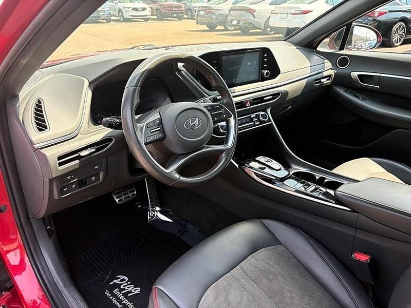 Hyundai Sonata  2021