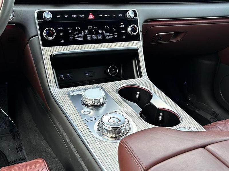Genesis GV80  2025