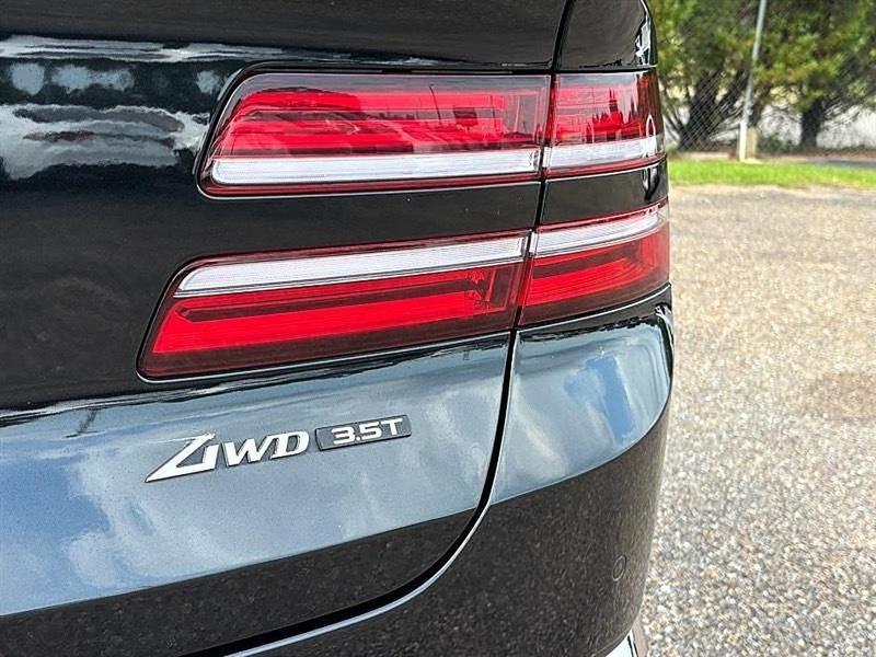 Genesis GV80  2025