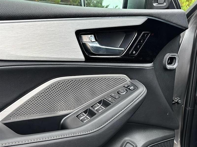 Acura MDX  2024