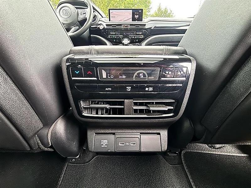 Acura MDX  2024