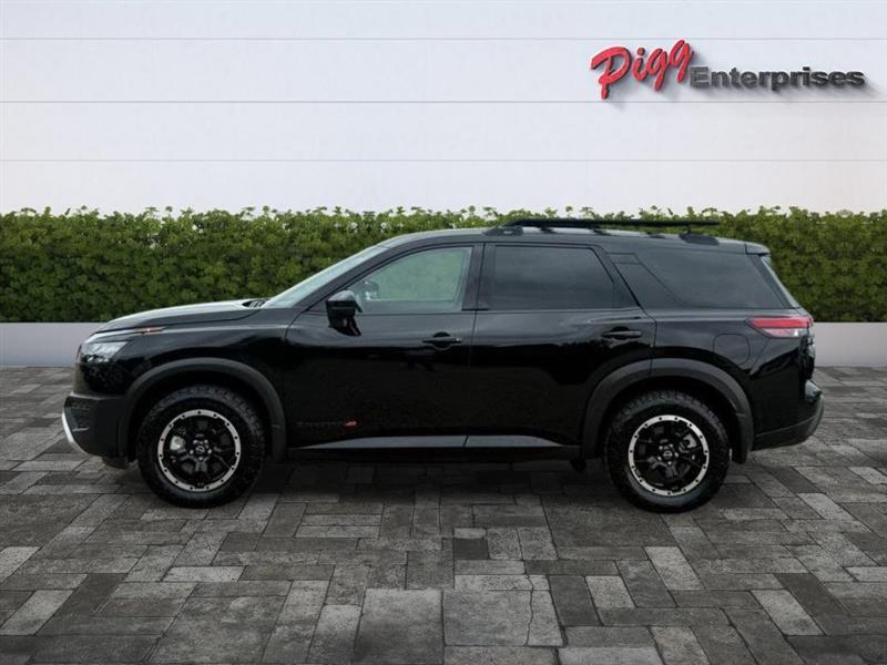 Nissan Pathfinder  2025