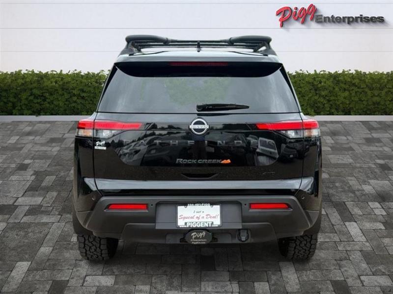 Nissan Pathfinder  2025