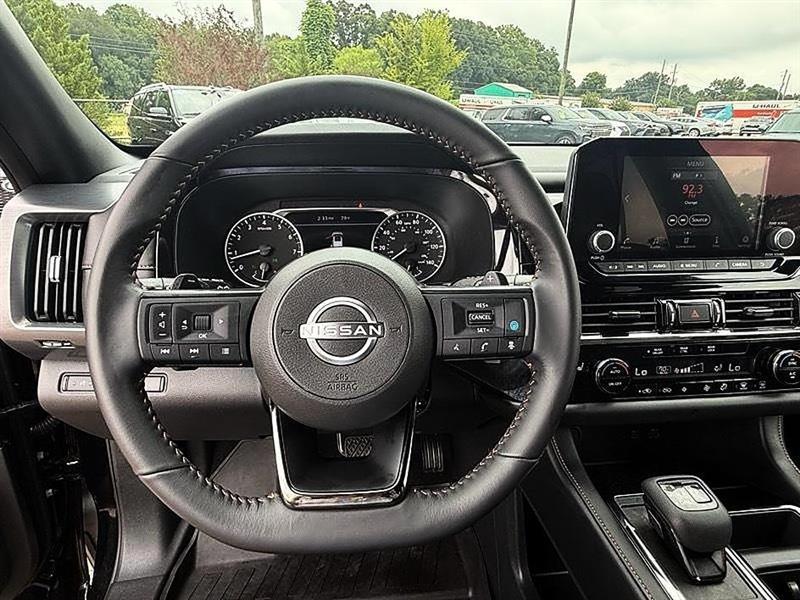 Nissan Pathfinder  2025