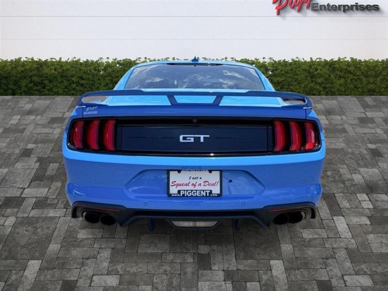Ford Mustang  2022