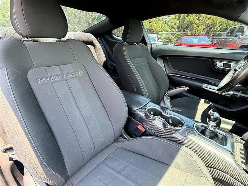 Ford Mustang  2022