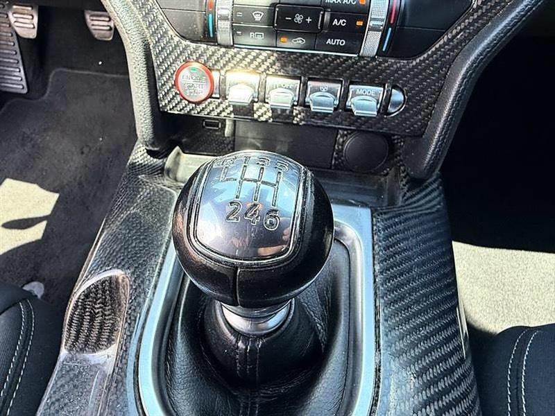 Ford Mustang  2022