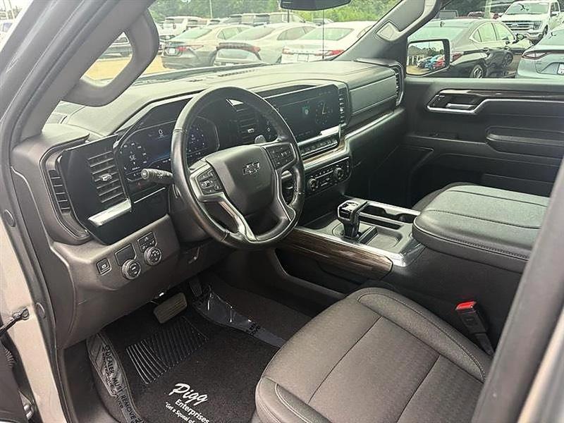 Chevrolet Silverado 1500  2025