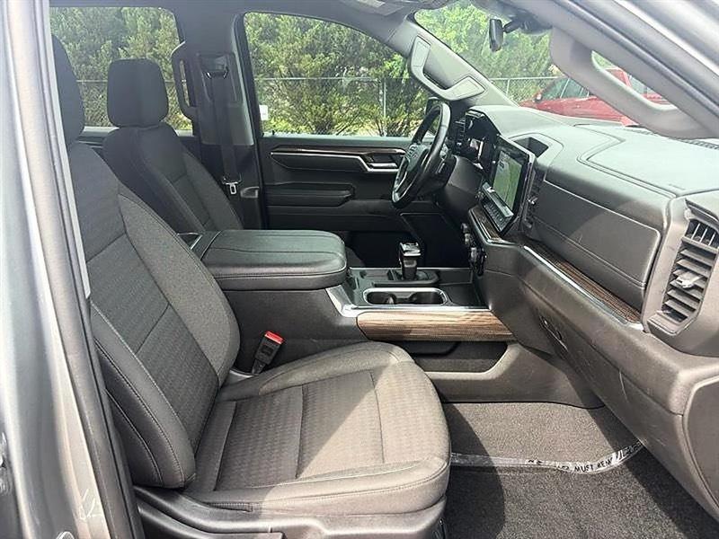Chevrolet Silverado 1500  2025