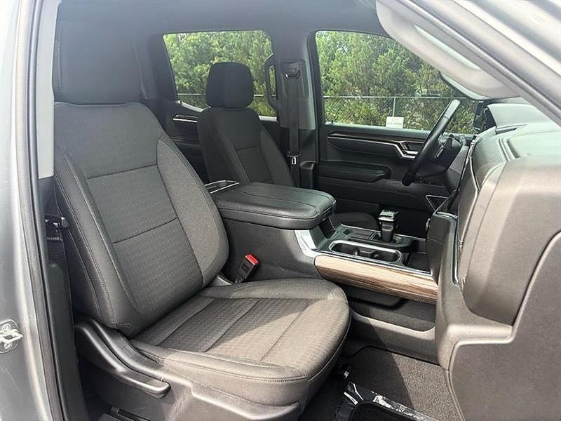 Chevrolet Silverado 1500  2025