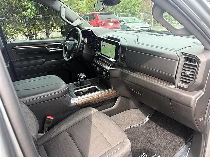 Chevrolet Silverado 1500  2025