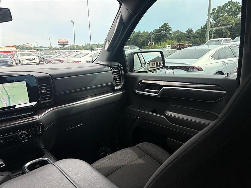 Chevrolet Silverado 1500  2025