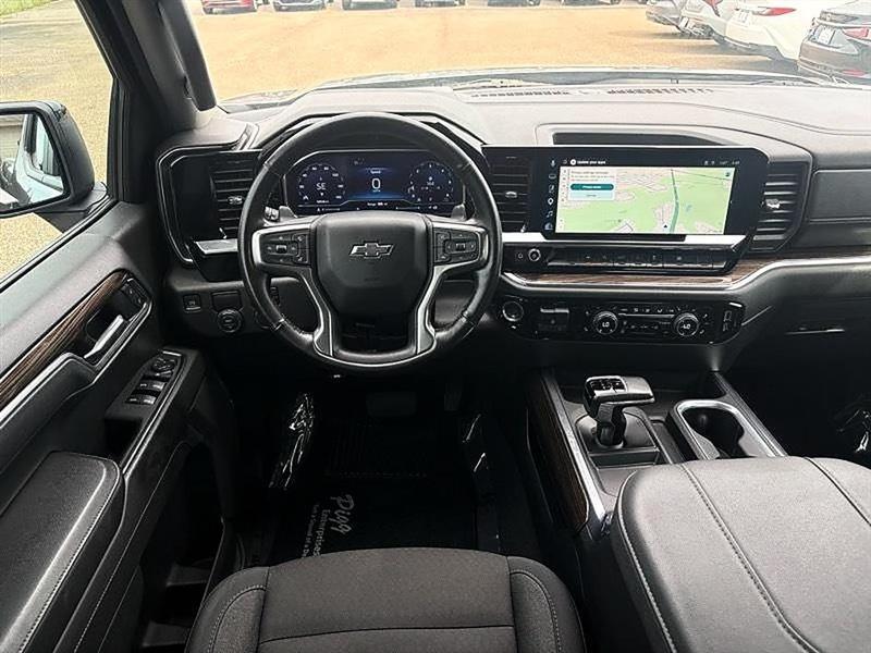 Chevrolet Silverado 1500  2025