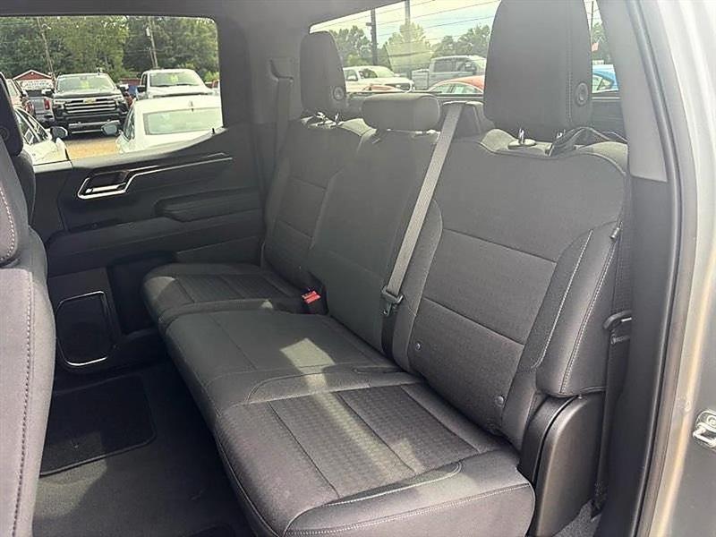 Chevrolet Silverado 1500  2025