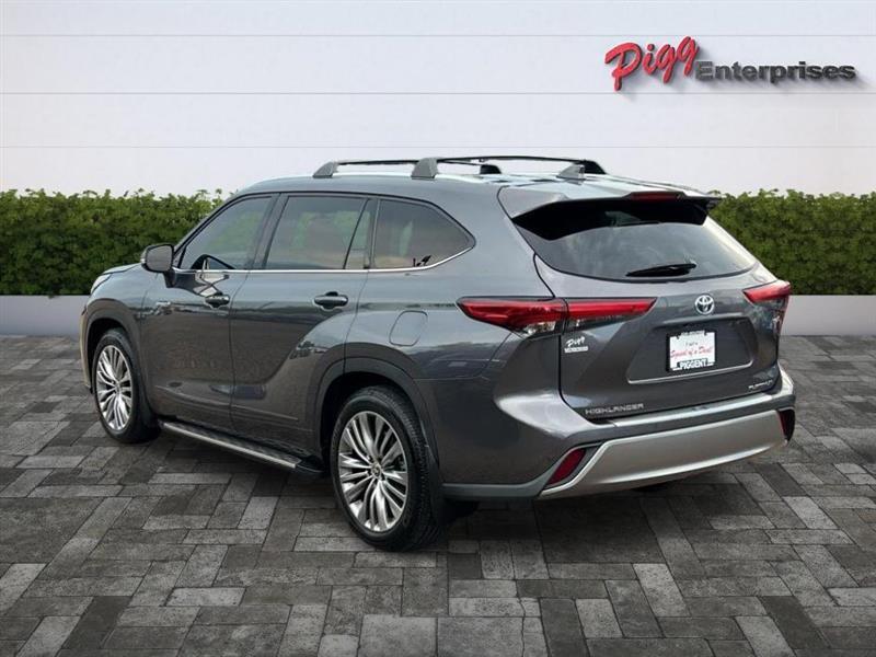 Toyota Highlander  2021