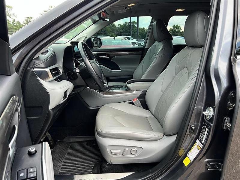 Toyota Highlander  2021