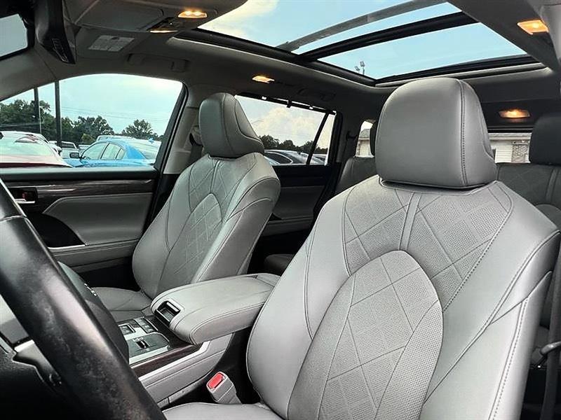 Toyota Highlander  2021