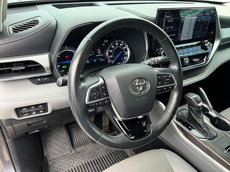 Toyota Highlander  2021