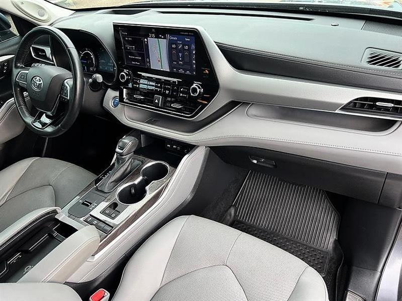 Toyota Highlander  2021